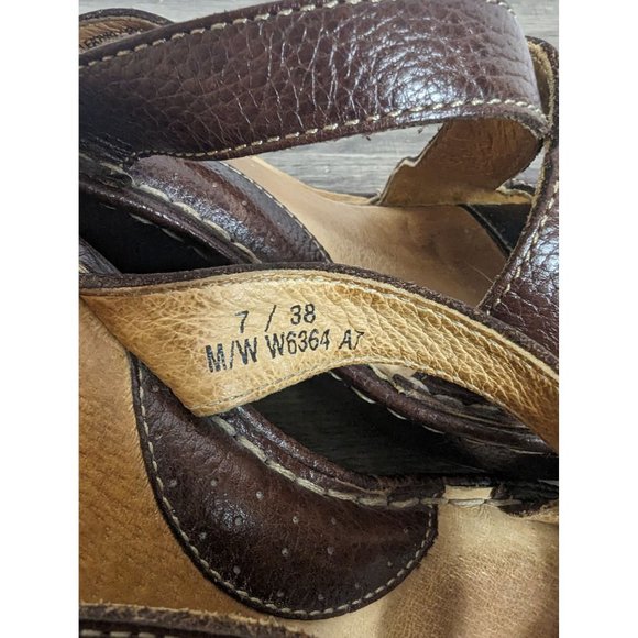 Born Leather Wedge 3.5 Heel Sandals Size 7 - Picture 2 of 5